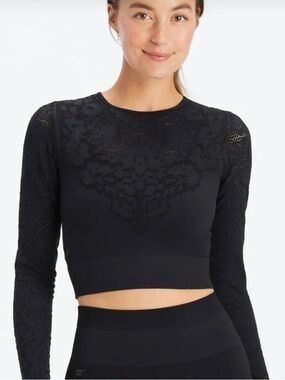 Lace-Detail Black Long-Sleeve Crop Top